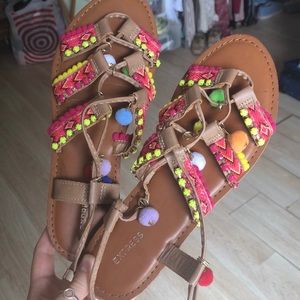 Pom Pom sandals